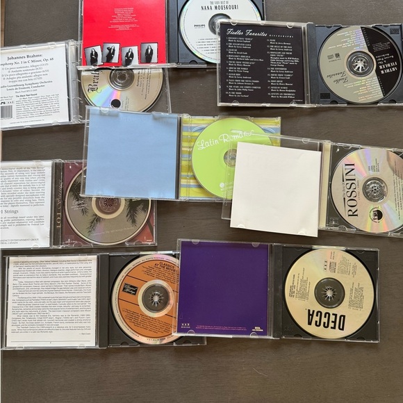 90s Assorted CD Lot Of 6 Latin Romance, Fiedler, Rossini, Brahms, Nana Mouskouri - Picture 2 of 3